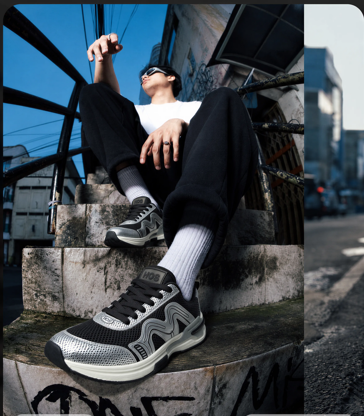 Outfit with HOS NOVA sneakers in Black, Silver